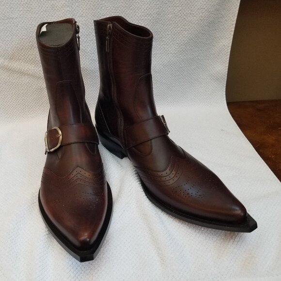 Exquisite pair of mens cowboy boots. Leather. New and unworn. - Picture 3 of 12